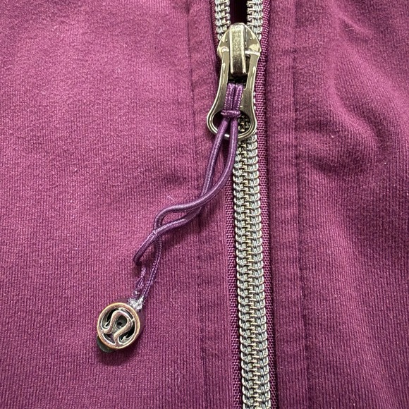Lululemon Nice Asana Jacket Size 6-8 Plum Low Stripe Raspberry Glo - Picture 4 of 9